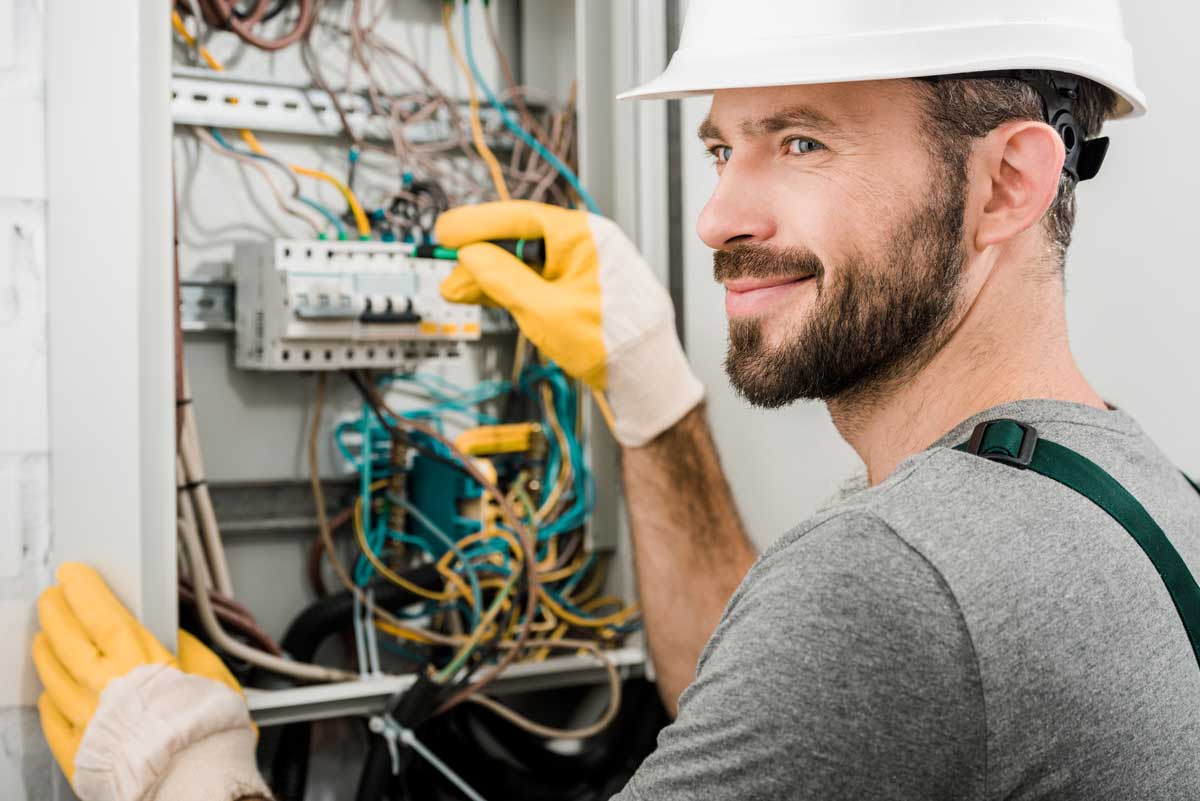 Couverture décennale adaptée aux électriciens à Strasbourg dans le Bas-Rhin
